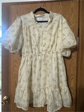 Lovelo Size L Cream Floral Puff Sleeve Dress